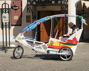 Велорикша Шатл З18-2М. Выпускается с 2009г. Цена базовой комплектации 55900 рублей